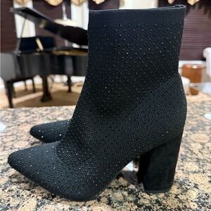 Elegant Black Ankle Boots